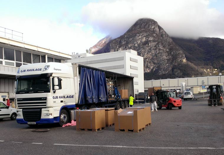 44t lorry towing a flatbed trailer with Curtain Sided Trailers